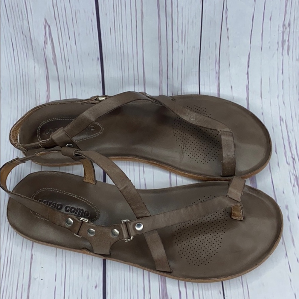Corso Como 7.5 Brown Leather Toe Wrap Flat Sandal - Picture 2 of 9